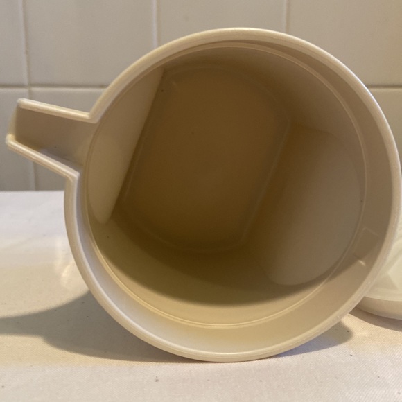 Vintage Tupperware Creamer - Picture 3 of 5